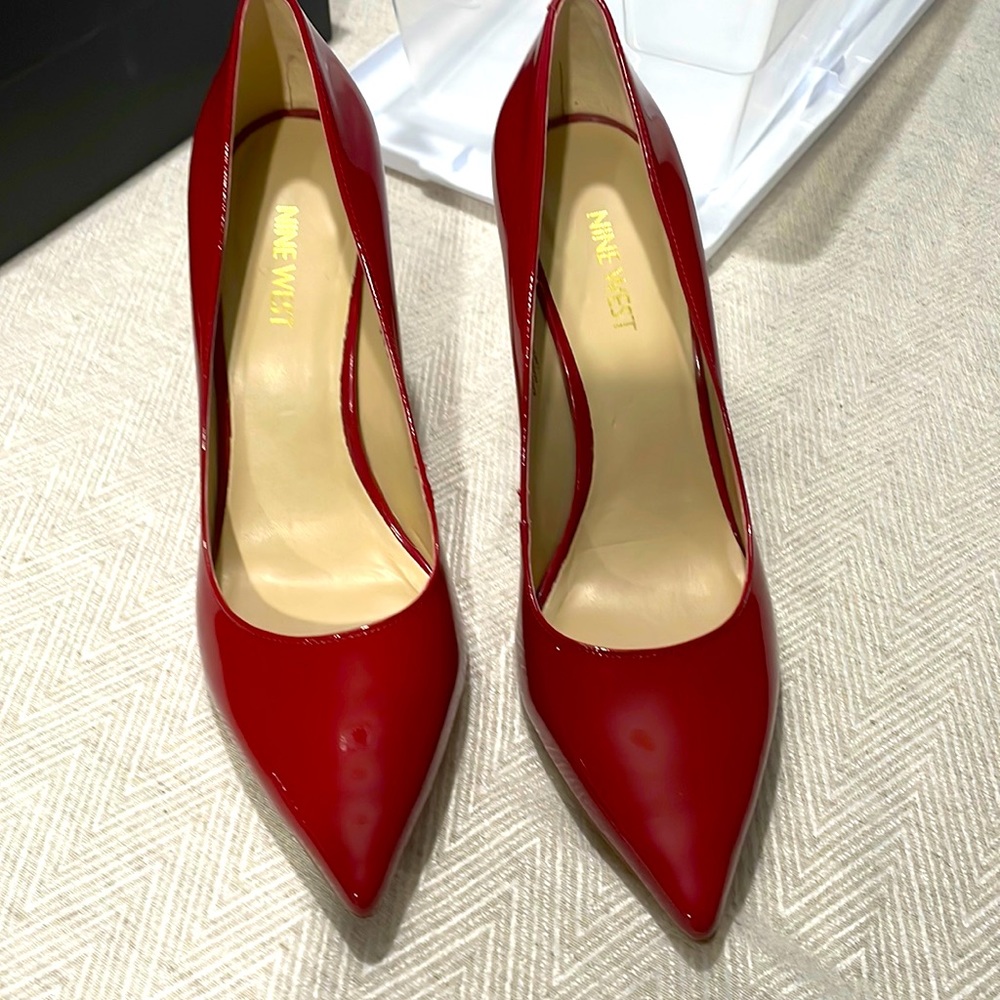 Nine West pumps. Fire engine red!
